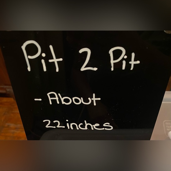 Graphic Semi-Cropped Tee - Picture 3 of 3